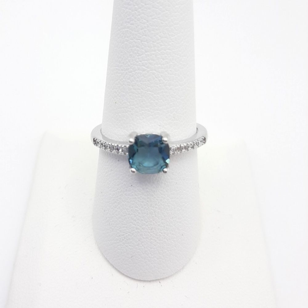 Peacock Blue cz Cushion Cut Solitaire Ring New - Picture 2 of 5